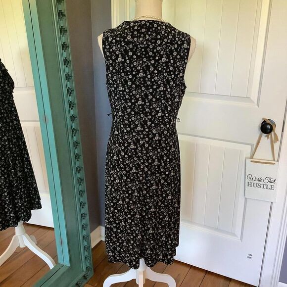 Chic Floral Print Black Dress - Picture 4 of 7